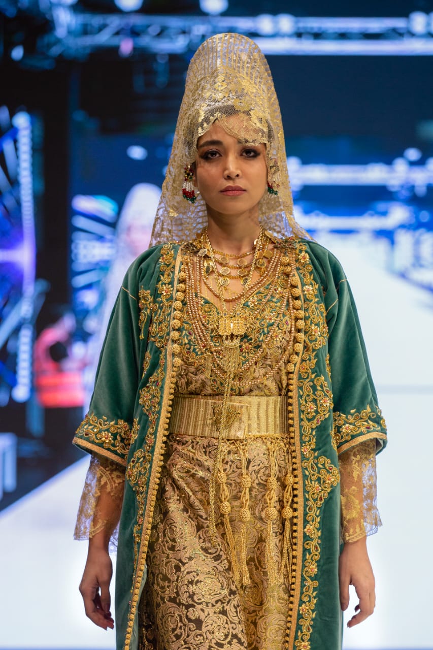 Caftan ouvert porte avec sarma