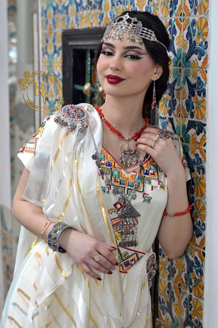 Robe kabyle traditionnelle